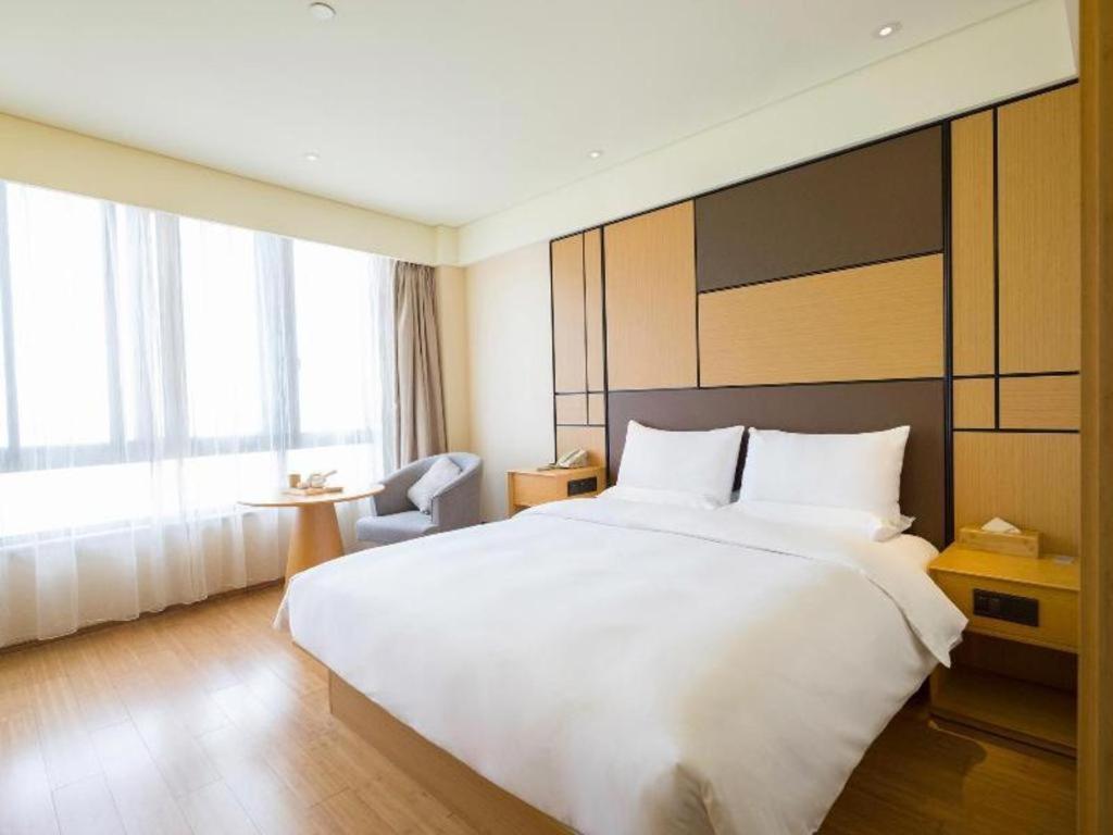 Ji Lujiazui Babaiban Hotel