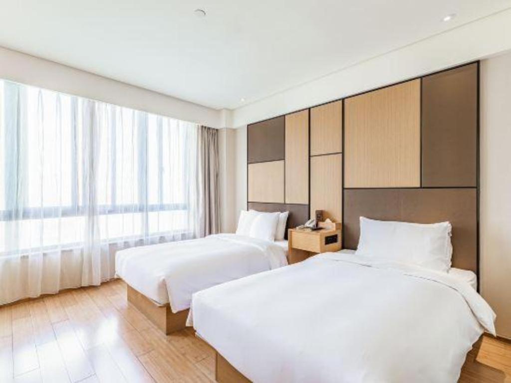 Ji Lujiazui Babaiban Hotel 4*
